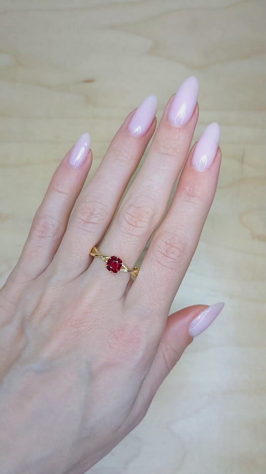 0.93 Ct. Spinel Solitaire Ring, 18K Yellow Gold Size Video