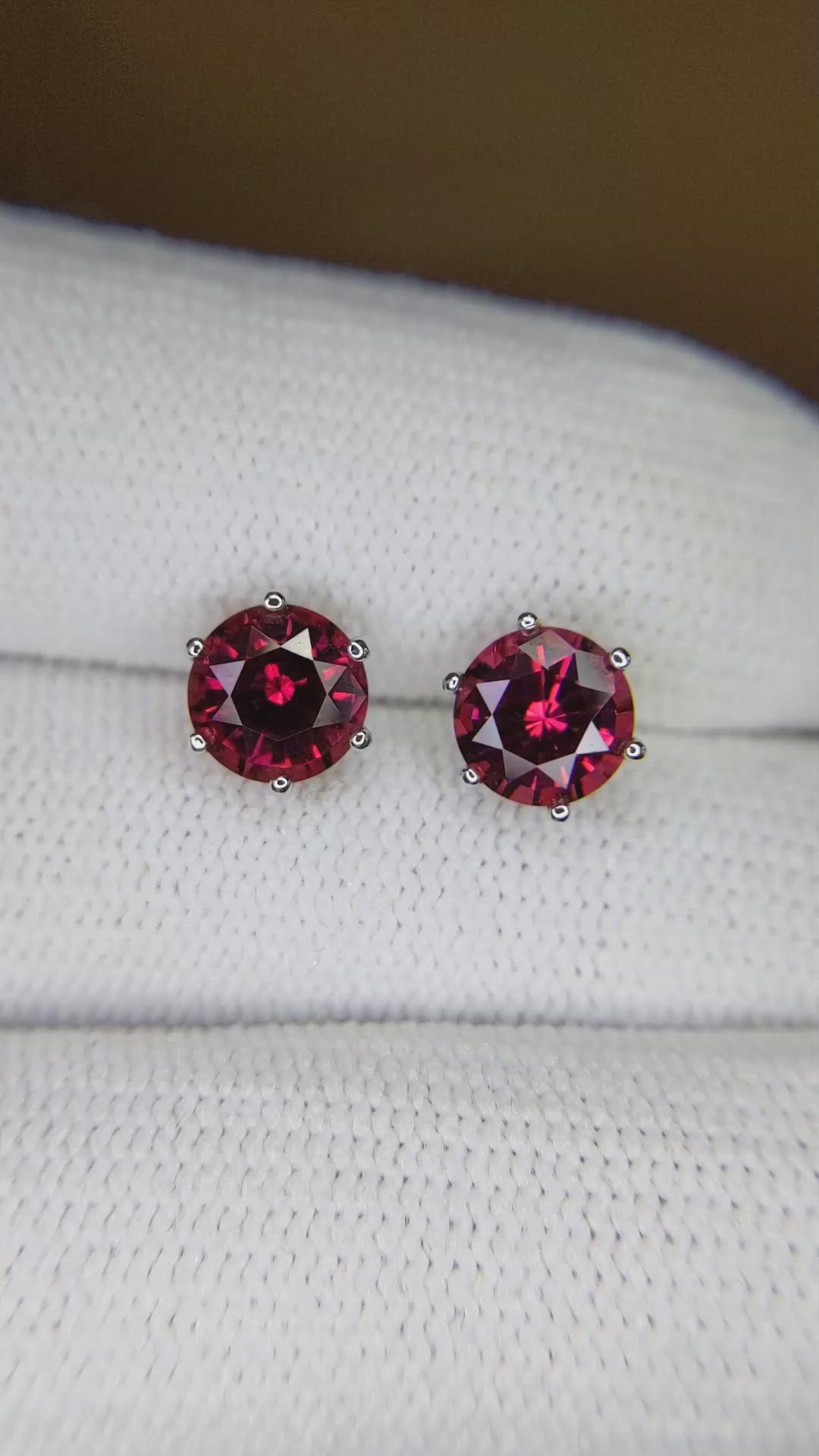 2.61&nbsp;Ct.Tw.Total Carat Weight Red Garnet Studs Earrings, 14K White Gold Size Video