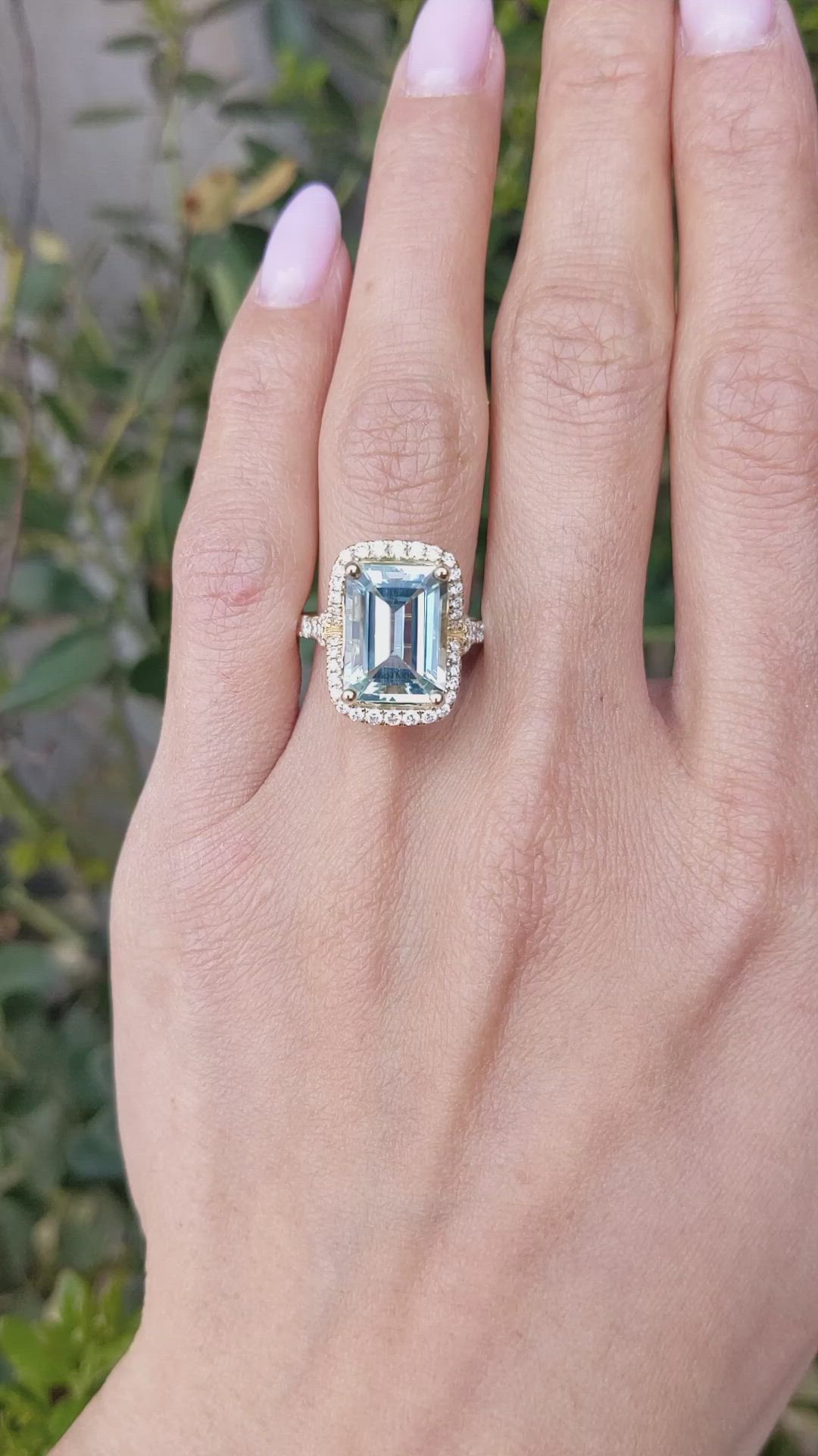 4.44 Ct. Blue Aquamarine and Natural Diamond Pave Ring, 18K Yellow Gold Size Video