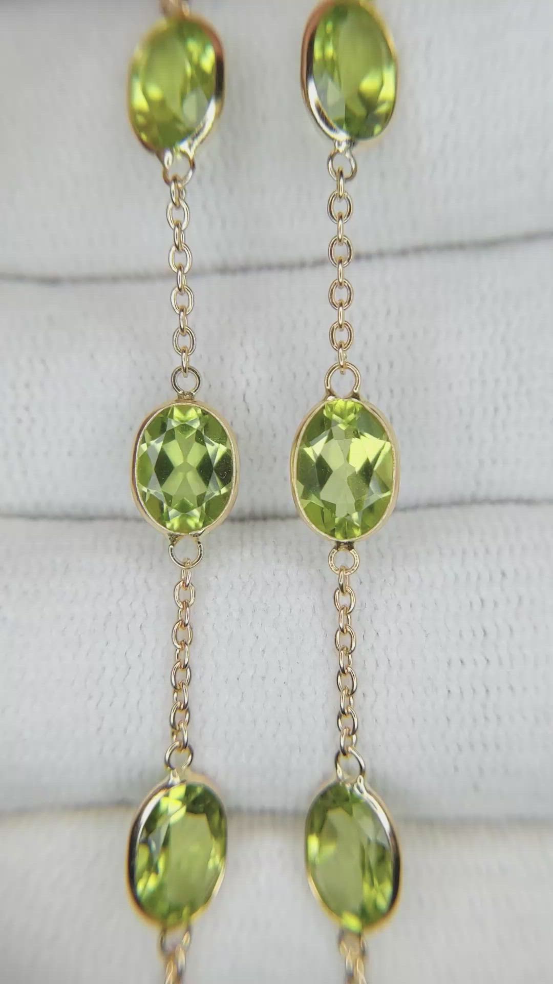 19.60 Ct. Yellowish Green Peridot Bezel Necklace, 18K Yellow Gold Size Video